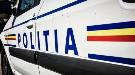 Șofer cercetat pentru cinci infracțiuni după ce a încercat să fugă de polițiști