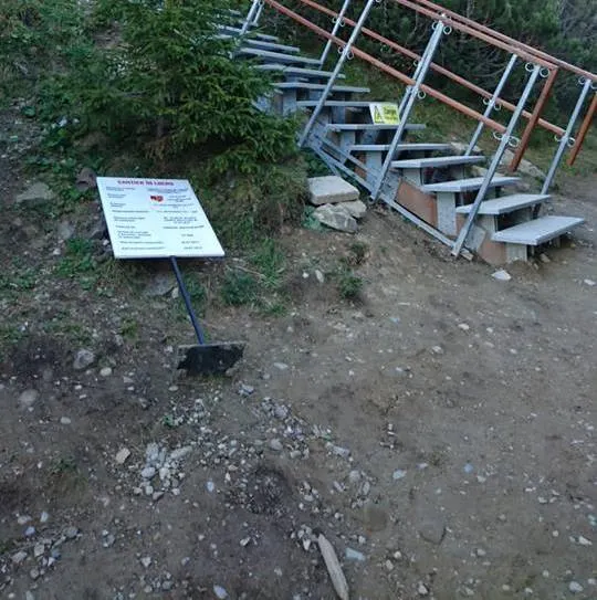 Weekend aglomerat la munte. Indicatoare vandalizate pe Toaca