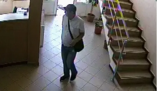 Şmenar căutat de poliţişti. Dacă aveți informații, sunați la „112” (FOTO)