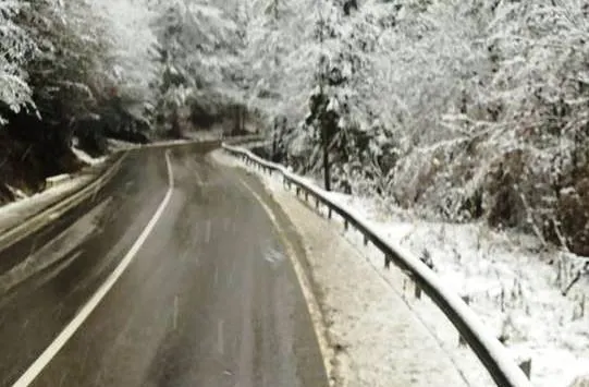 Vreme rece și ninsori în Neamț