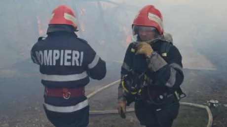 Tragedie în prima zi din an. Bărbat găsit carbonizat în locuinţa sa, în urma unui incendiu