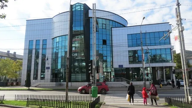 Parchetul de pe lângă Tribunalul Neamț va avea cu doi procurori mai puțin