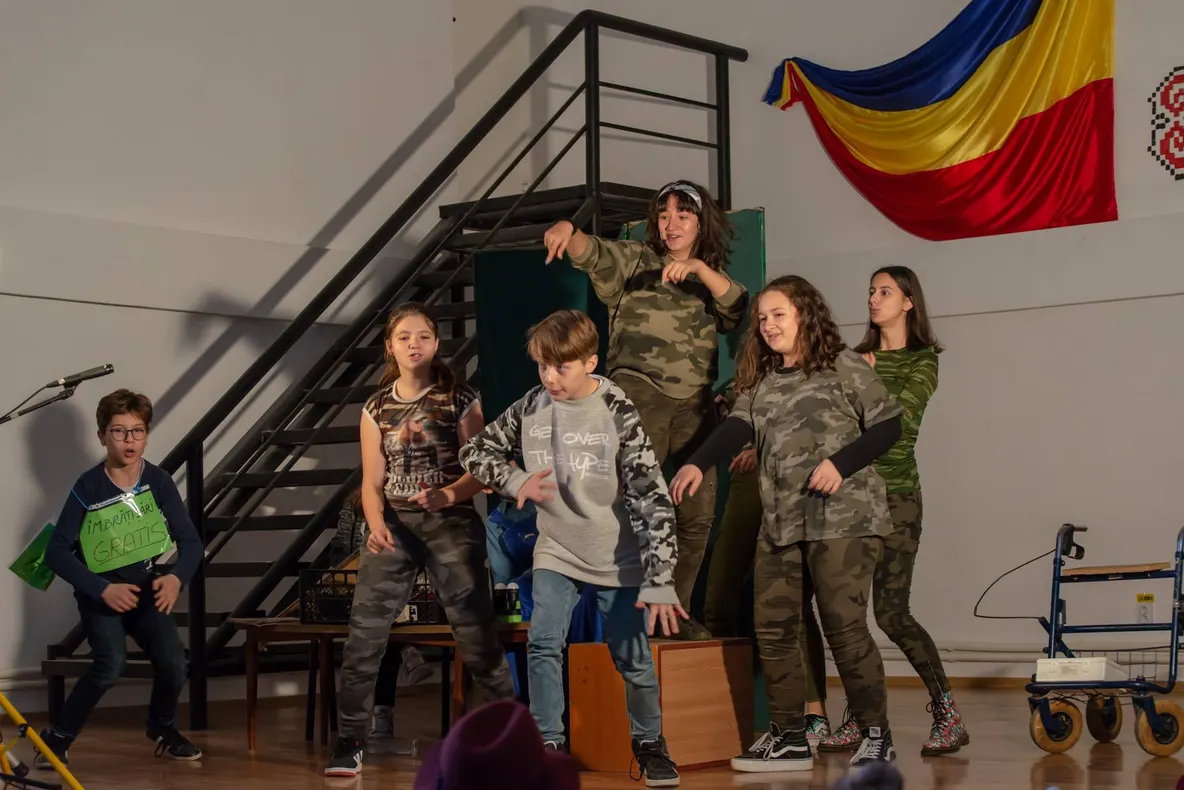 Spectacole de teatru ale Școlii Populare de Artă la Teatrul Tineretului
