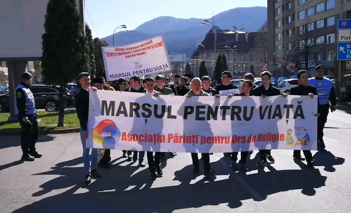 O nouă ediţie a „Marşului pentru viaţă“, la Piatra-Neamț (FOTO-VIDEO)