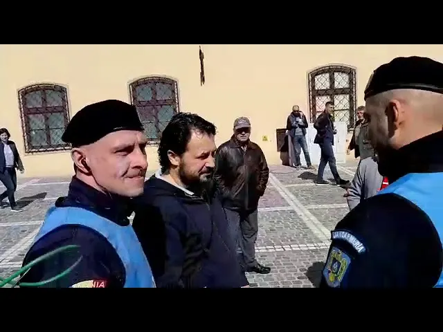 Și-a ucis copilul și mama soacră după care a dat foc la casă (FOTO-VIDEO)