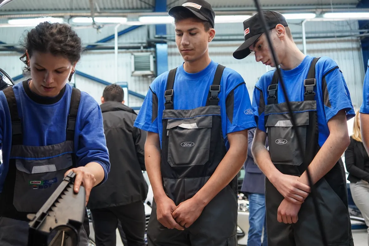 16 premii și mențiuni la Olimpiada la disciplinele din aria curriculară Tehnologii și la Concursului pe meserii, etapa națională, 2019