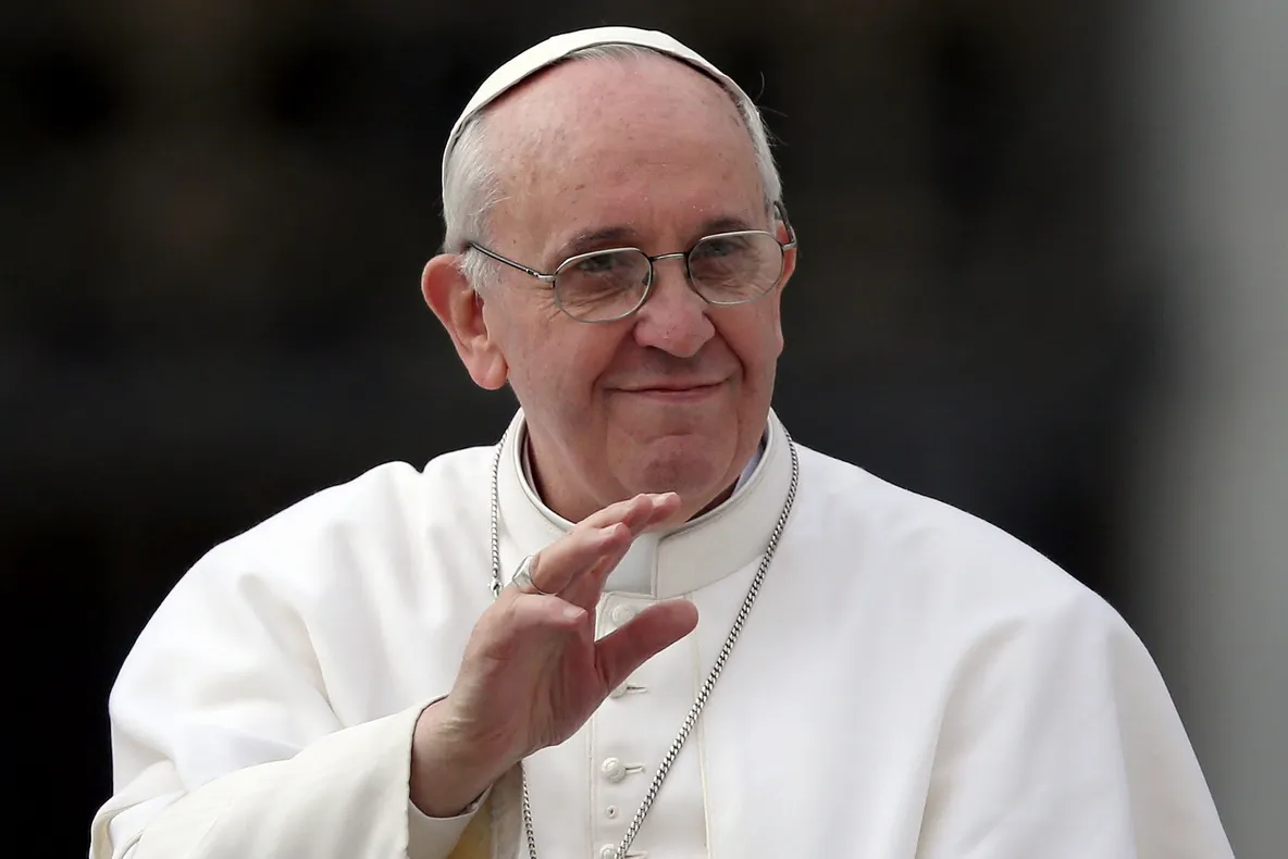 Vizita Papei Francisc în România, criticată aspru de Mânăstirea Petru Vodă