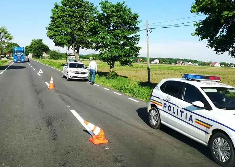 Biciclist accidentat mortal de fratele lui. Șoferul nu avea permis și a încercat să ascundă urmele