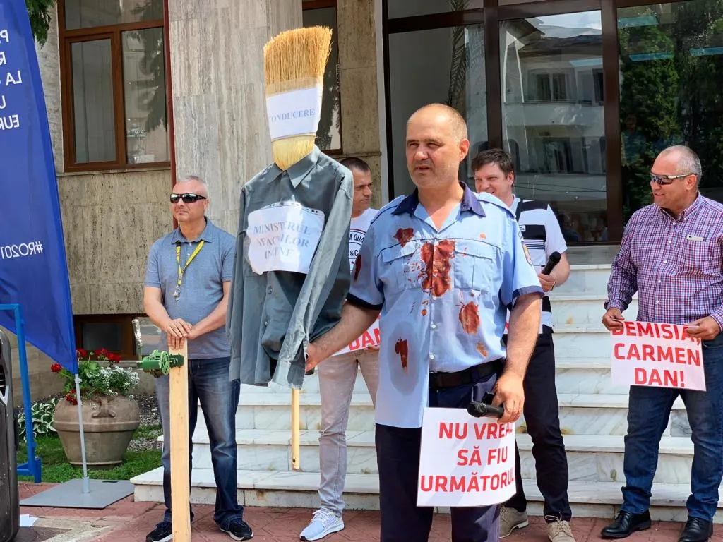 Moartea polițistului din Timiș i-a scos pe polițiști în stradă