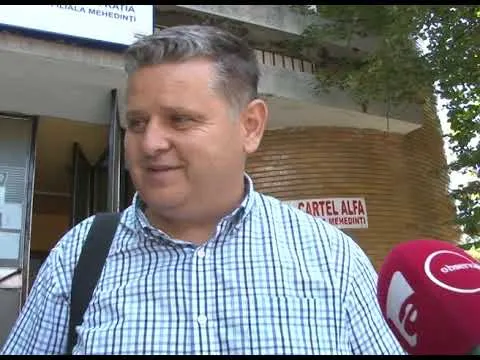 Șofer beat, rănit după ce a căzut cu tractorul într-un pârâu (FOTO-VIDEO)