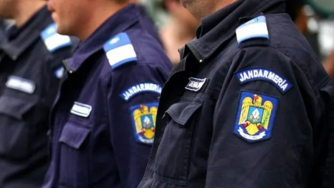Zeci de amenzi date de jandarmi în minivacanță