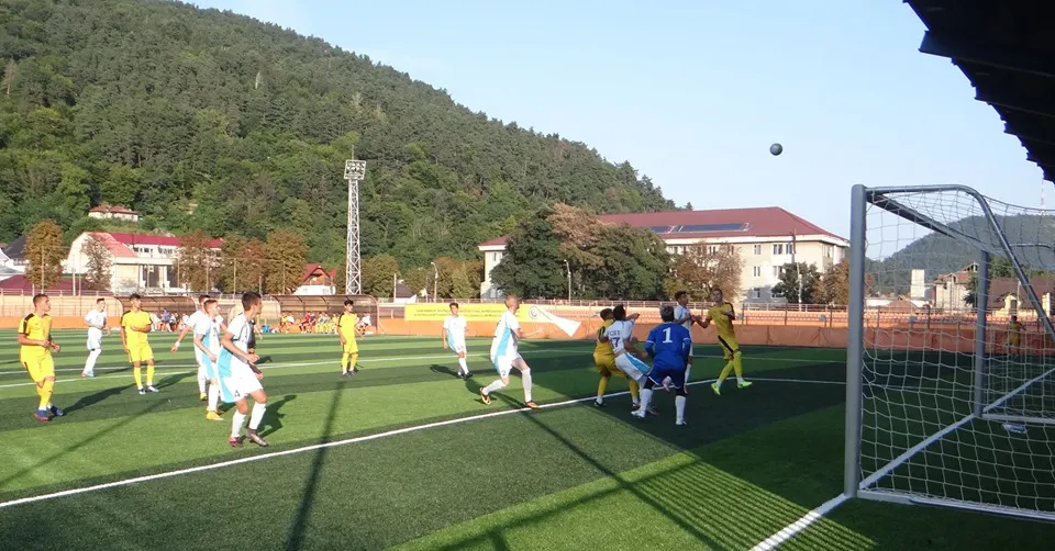 Victorii categorice cu Aerostar Bacău pentru juniorii pietreni