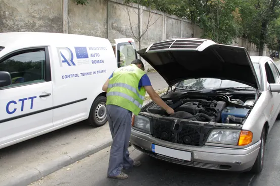 Sicrie pe patru roți pe șoselele din Neamț. Peste 200 de mașini, pericol iminent de accidente
