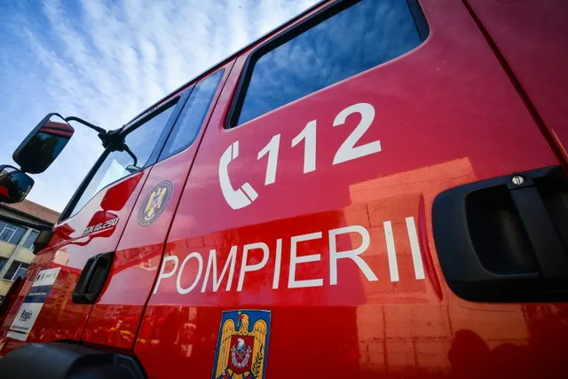 Bărbat inconștient, salvat de pompieri dintr-o râpă din zona Bâtca Doamnei
