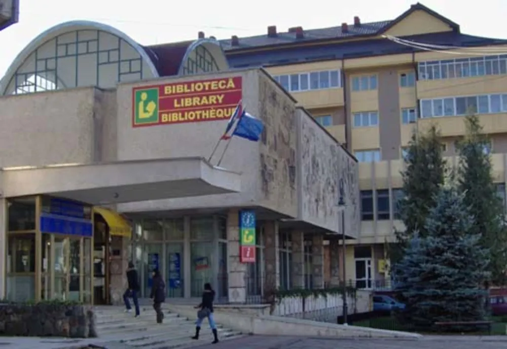 An editorial bogat, la Biblioteca Județeană