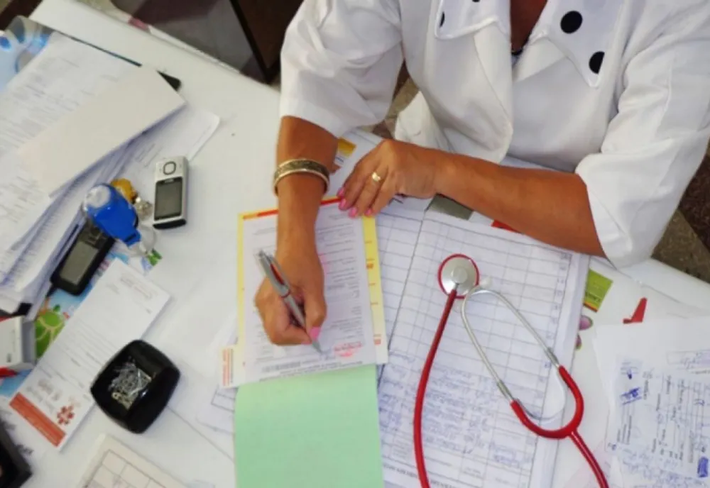 Precizări privind eliberarea concediilor medicale persoanelor izolate la domiciliu timp de 14 zile (DSP Neamț)