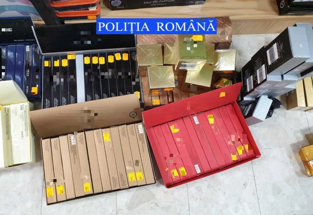 Mărfuri contrafăcute, descoperite în Roman
