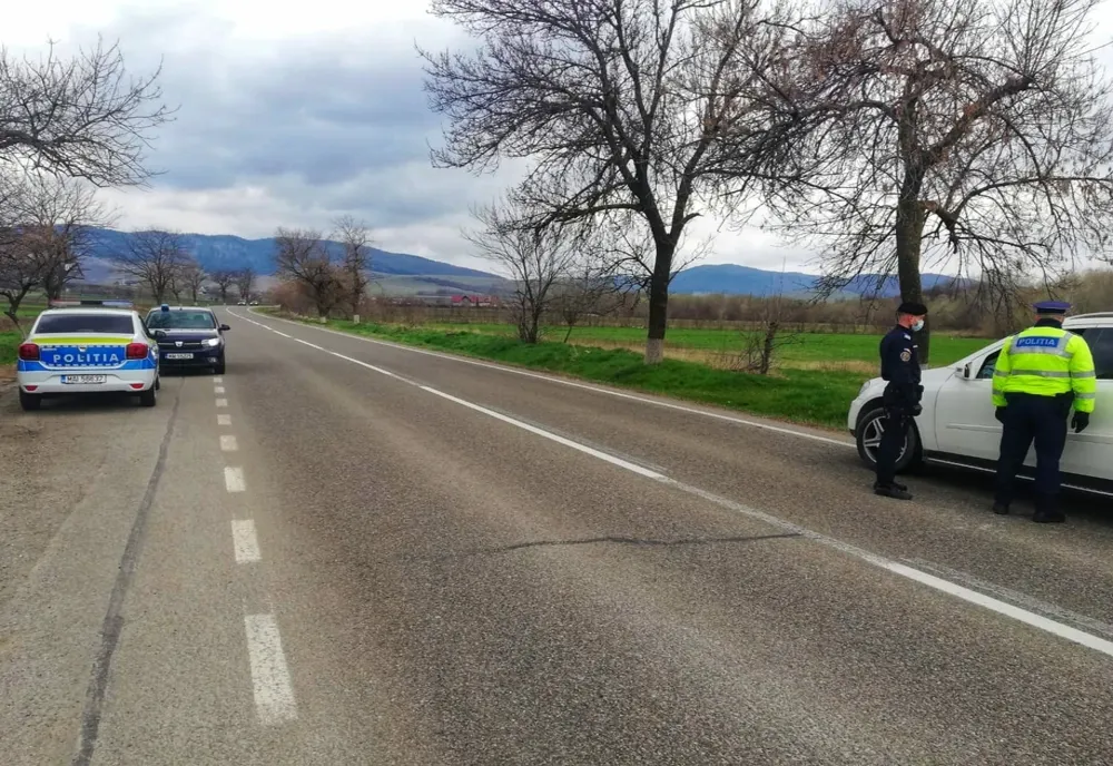 Jandarmii și polițiștii nemțeni, mobilizați în Dobreni 