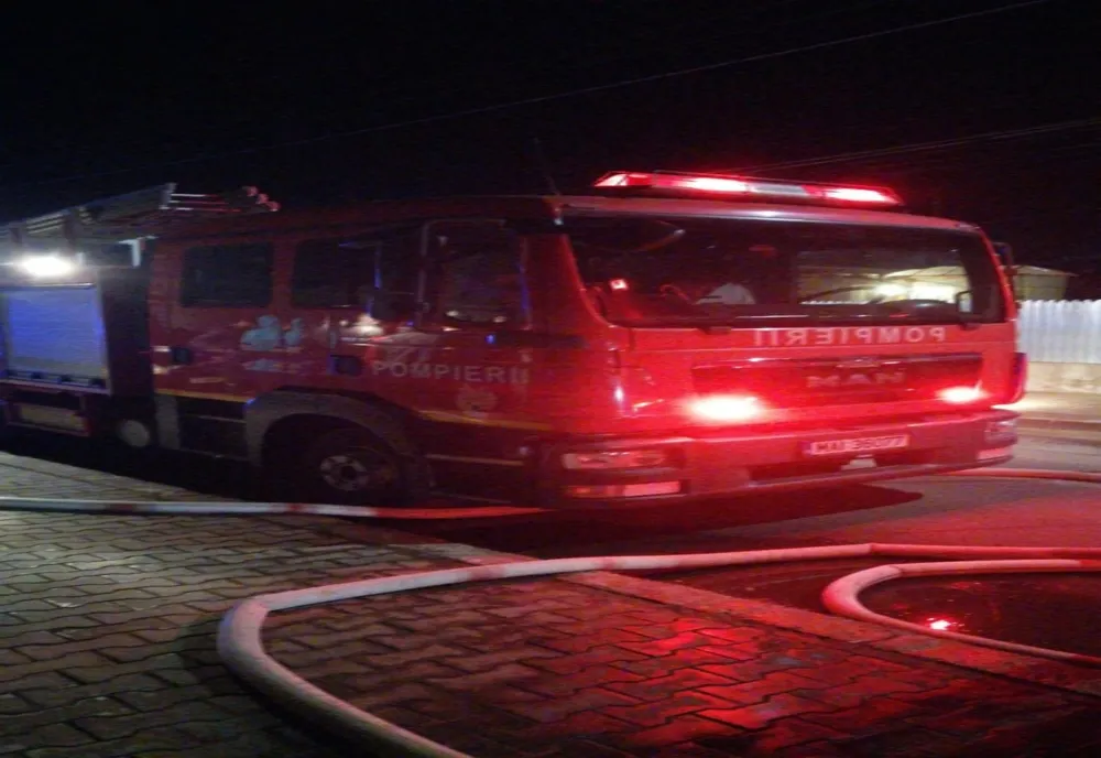 Panică la Spitalul Județean de Urgență Piatra-Neamț când din ghena de gunoi a început să iasă fum