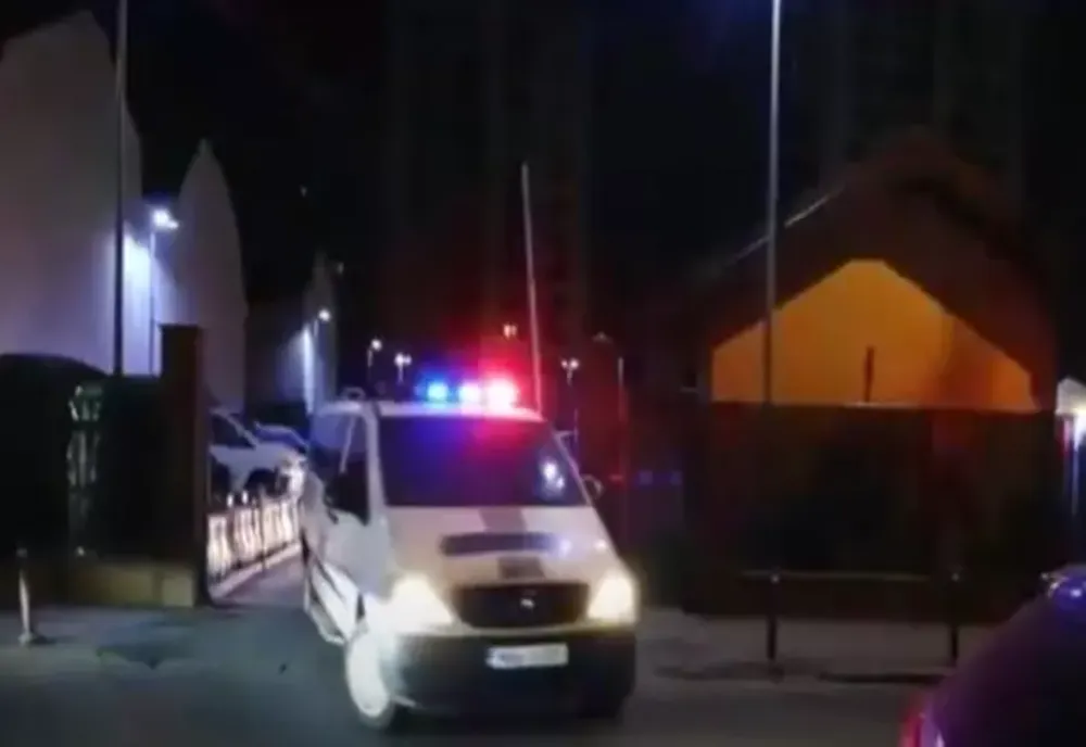 Video Percheziții în Neamț la persoane bănuite de obținerea ILEGALĂ de indemnizații pentru creșterea copilului