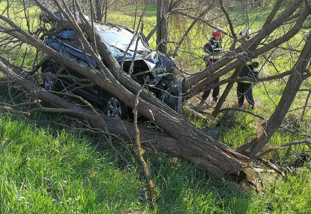 O femeie și o fetiță de 8 ani au ajuns la spital în urma unui accident rutier