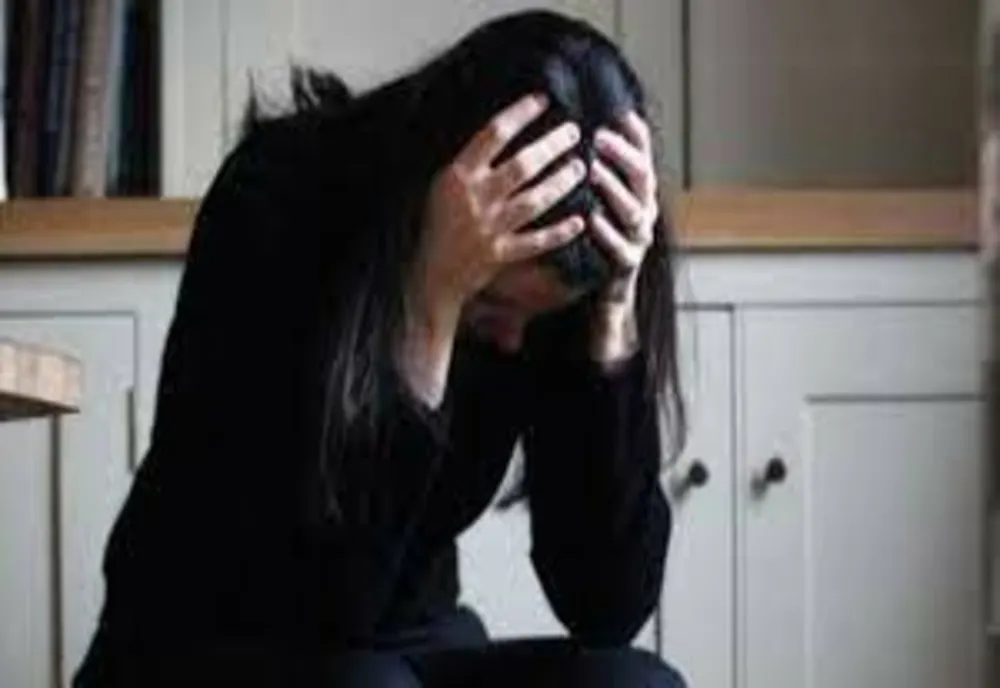 STUDIU: Oamenii, îngroziți de războiul cu facturile nesimțite - Jumătate dintre români spun că vor stinge lumina