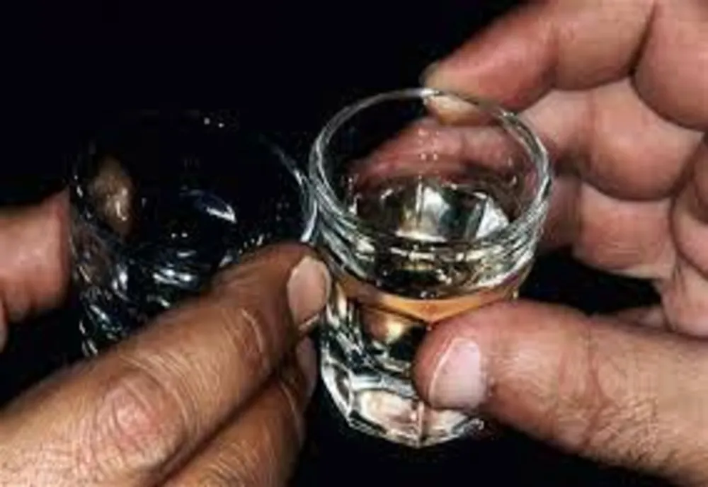 I-a furat mașina chiar prietenului de pahar! 
