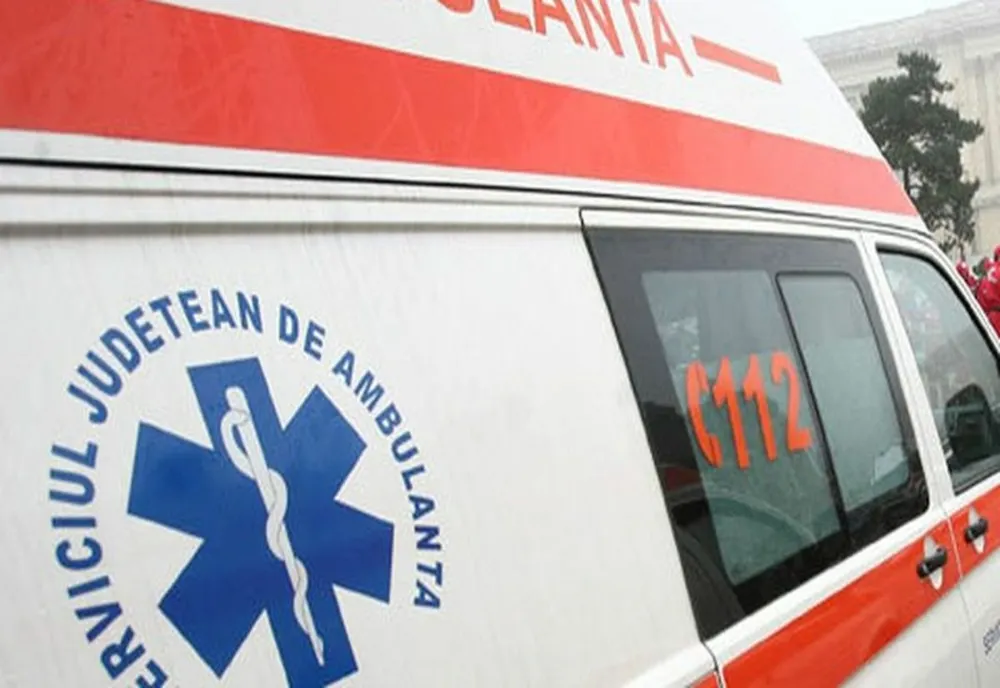 Pieton accidentat pe o stradă din Roman