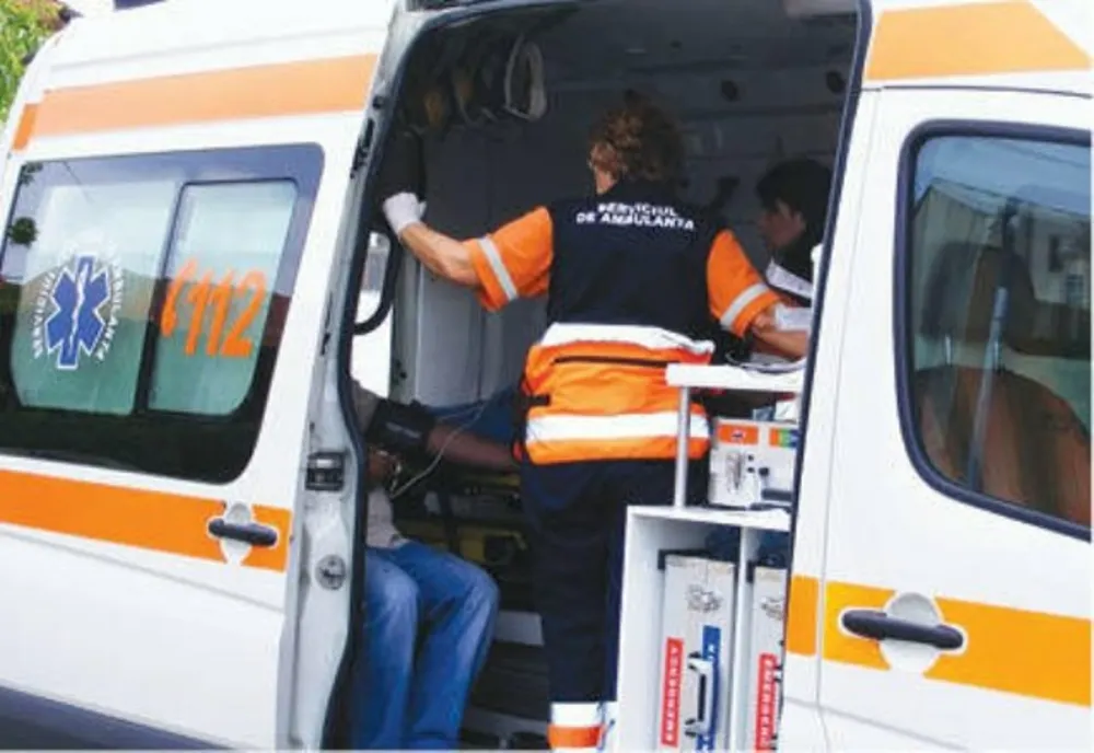 Tânăr rănit din cauza unui șofer care nu a păstrat distanța regulamentară