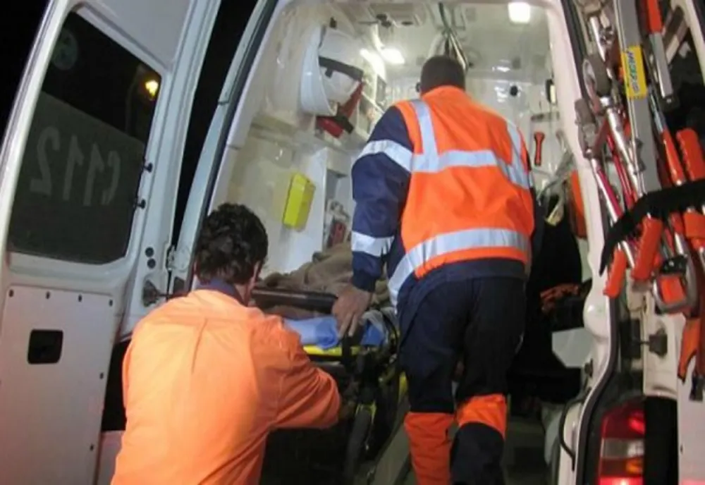 Accident din neatenție pe E85! Un tânăr a avut nevoie de îngrijiri medicale