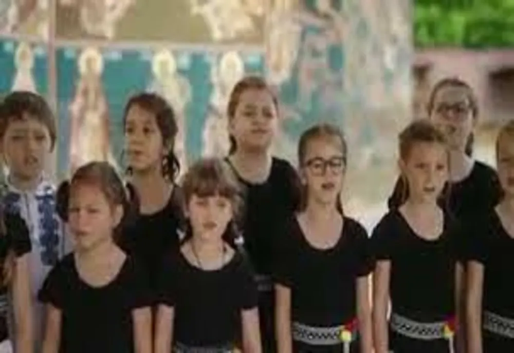 Ansamblul vocal "Talita kumi" reprezintă România la Festivalul Internațional de Muzică și Dans de la Belgrad! Pentru aceasta au nevoie de ajutor!