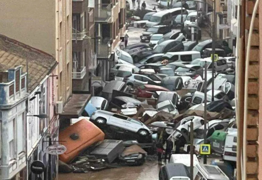 SPANIA, DIN NOU LOVITĂ DE PLOI ABUNDENTE