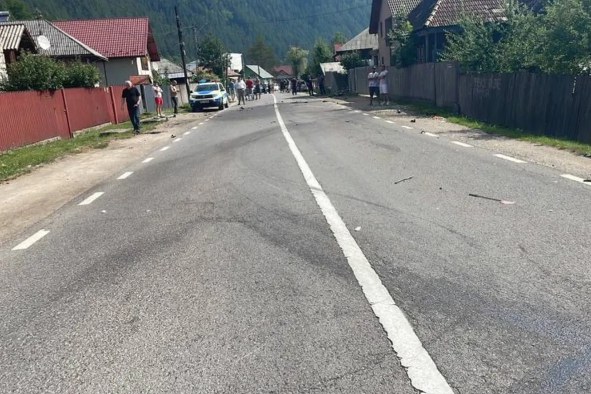 Accident tragic în județul Neamț. Femeie de 62 de ani, lovită mortal de o mașină care a intrat în depășire 