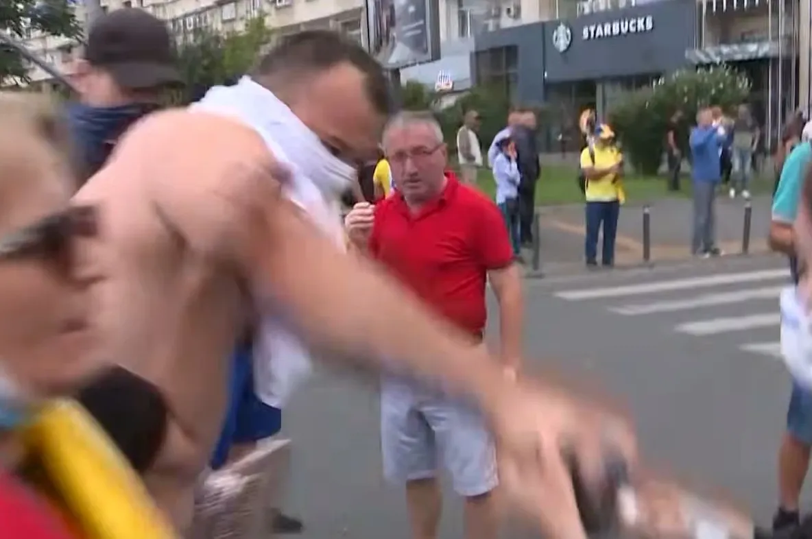 Jandarmeria București reacționează după incidentul în care echipa Realitatea PLUS a fost atacată în timpul protestului din Piața Victoriei
