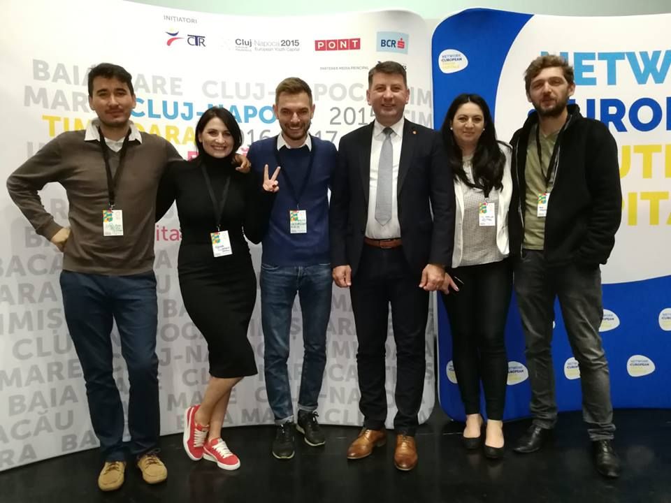 ROMANUL dorește conexiune între tineri și decizii