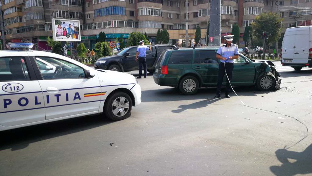 Accident produs de șoferul unui autobuz