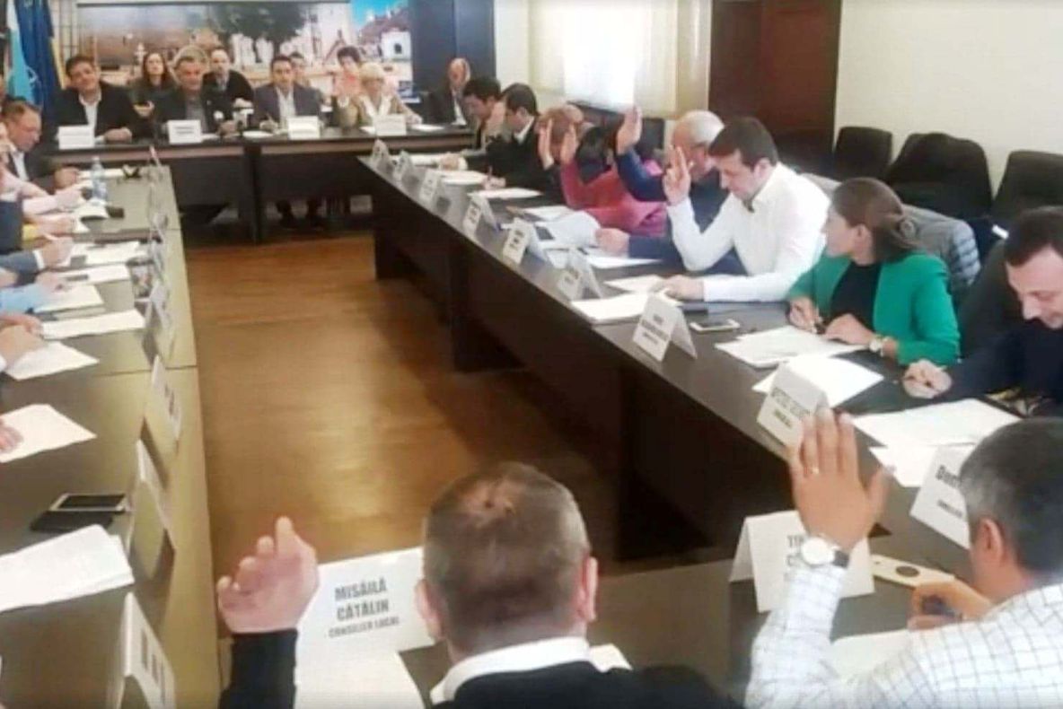 Orgoliile consilierilor municipali PSD-ALDE lasă olimpicii pietreni fără promovare