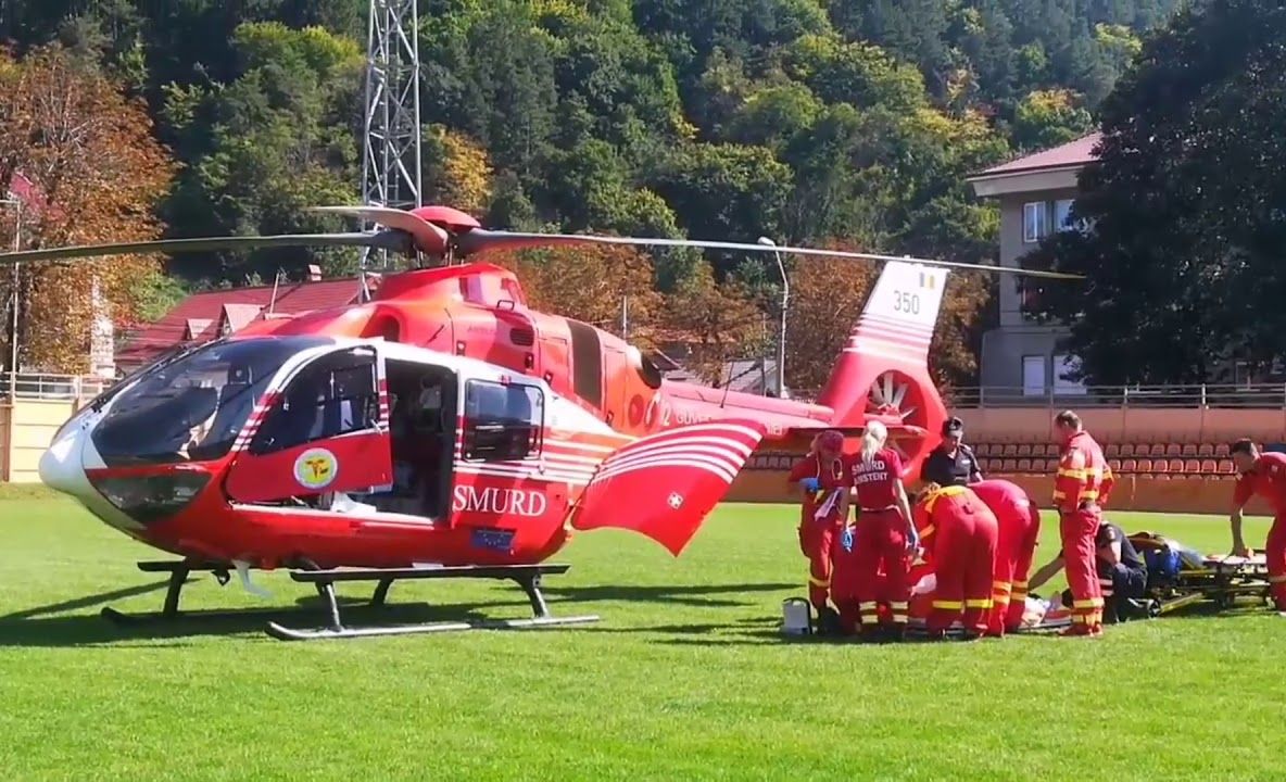 Transportată cu un elicopter SMURD la un spital din Iași (FOTO-VIDEO)