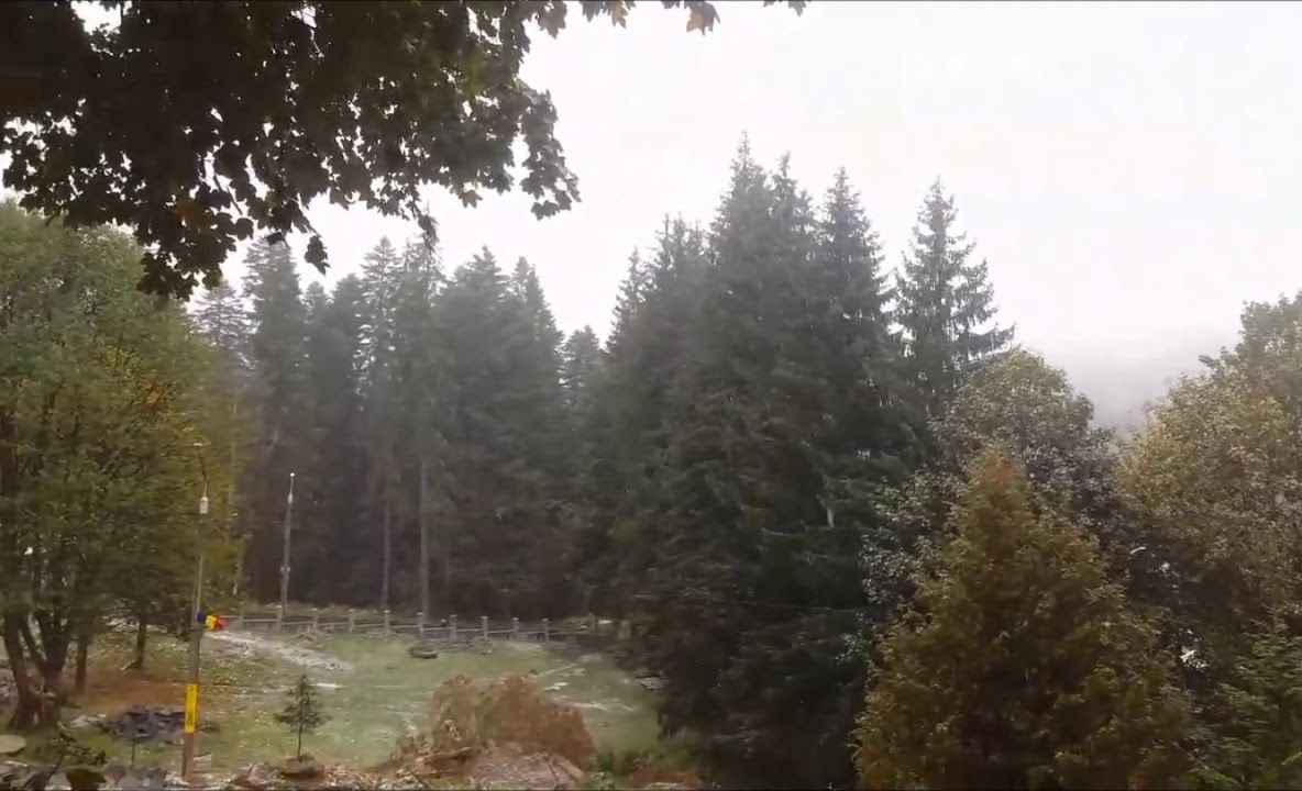 Prima ninsoare a venit mai devreme decât ne așteptam (VIDEO)