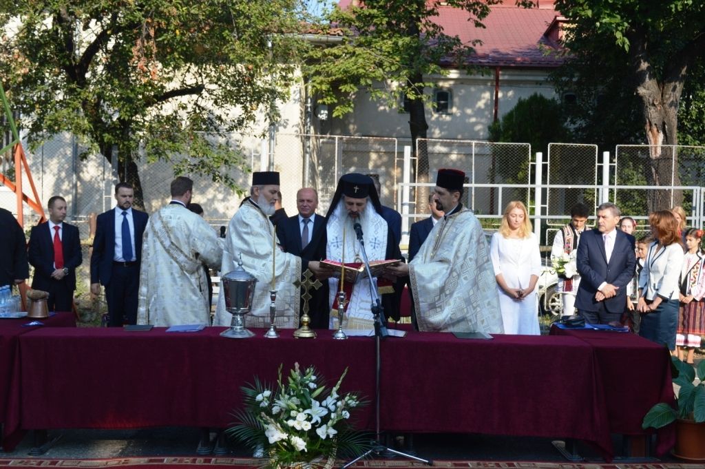 Mitropolitul Teofan vine în Neamț la deschiderea școlii