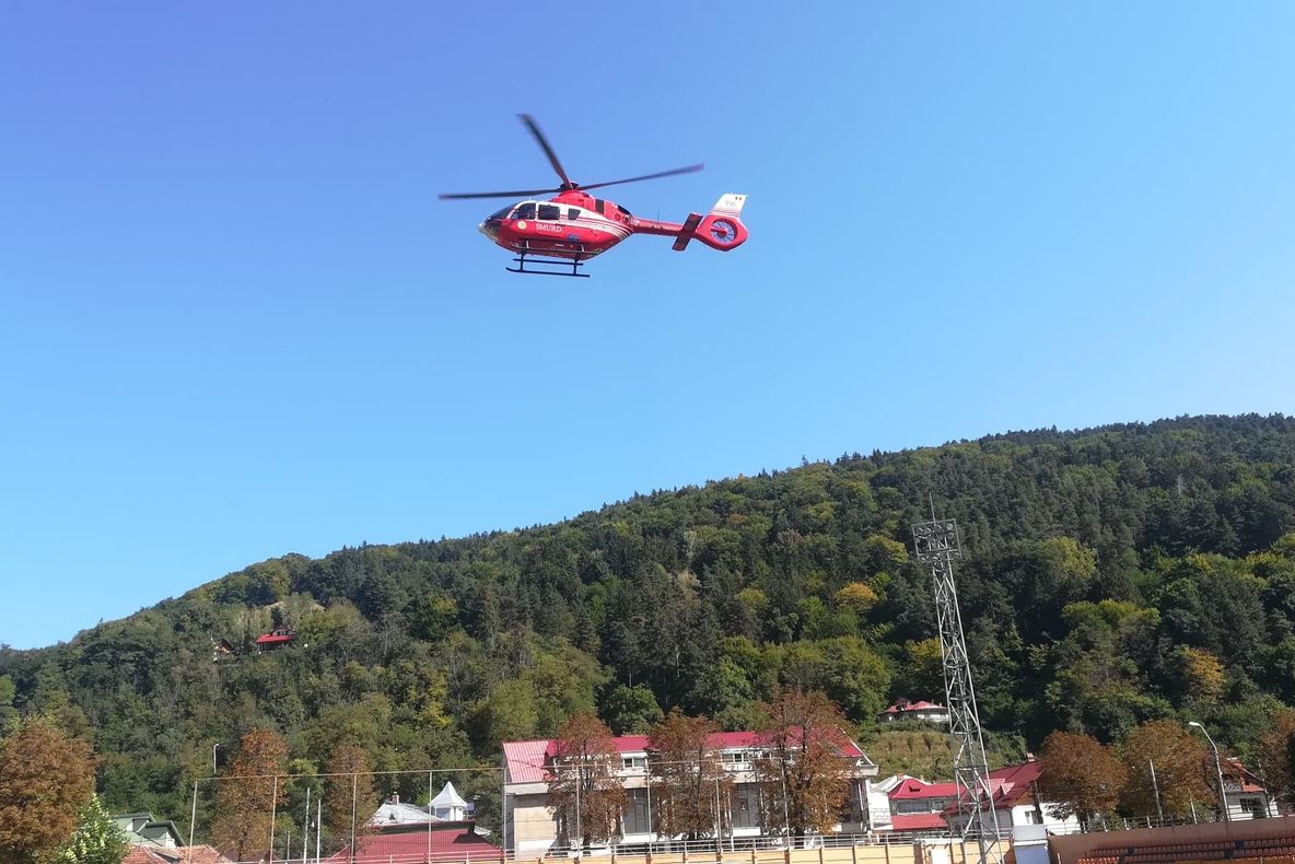 Pacientă transferată cu elicopterul la Iași