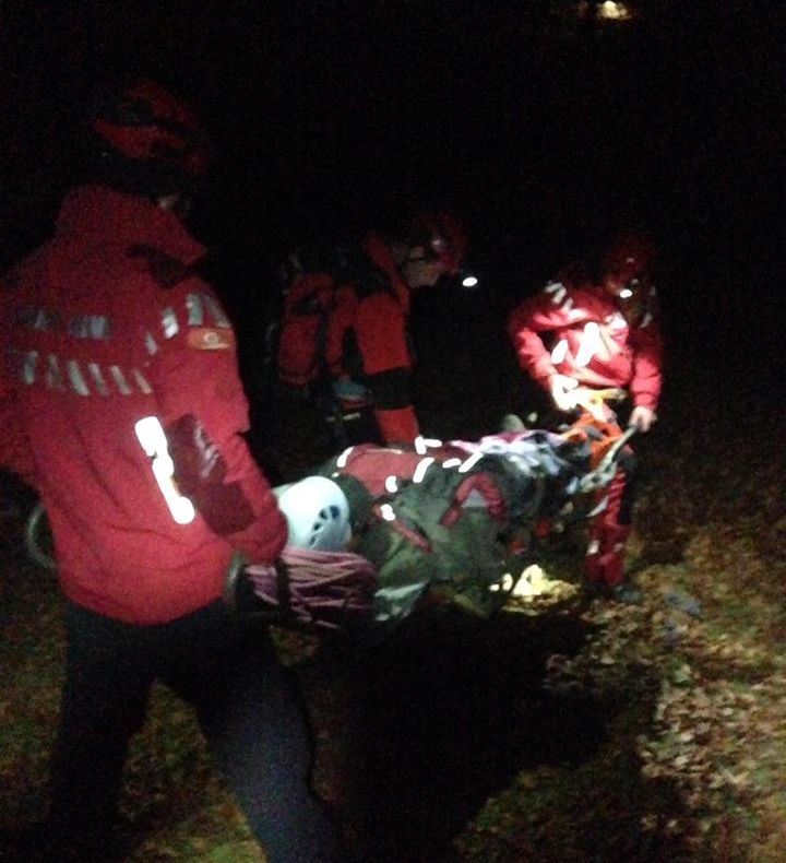 Intervenție de 7 ore a salvamontiștilor pentru un turist accidentat