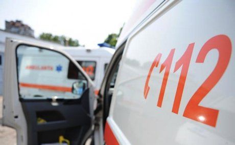 Femeie salvată de doi polițiști sesizați de ginere