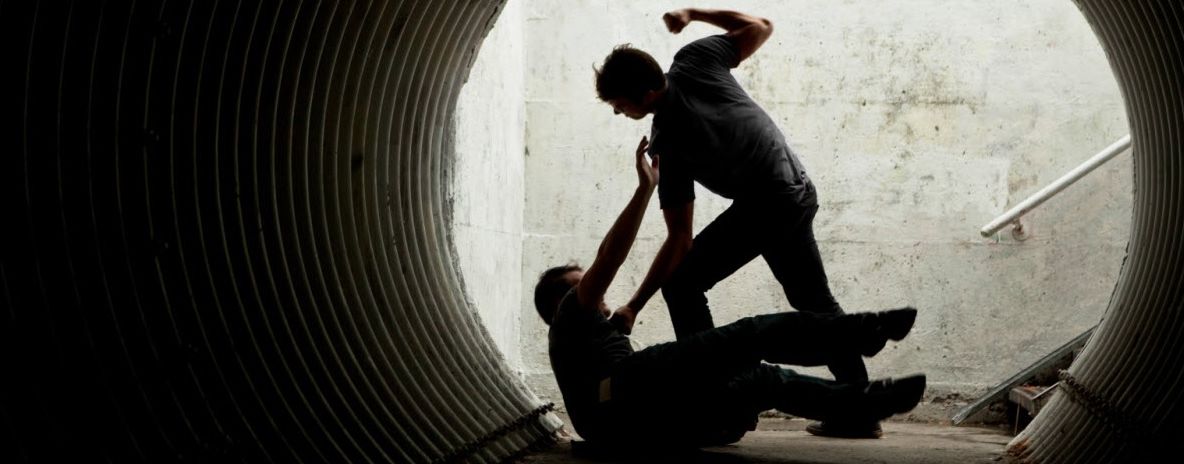 Bătăuși, încarcerați