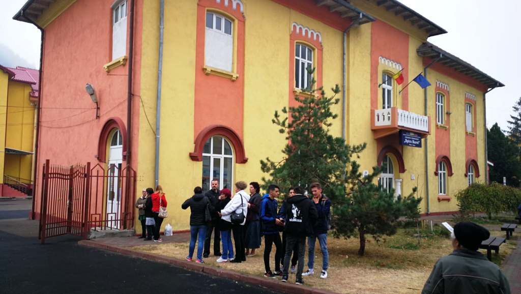 Incendiu la Colegiul „Spiru Haret”. 60 de elevi, evacuați (FOTO)