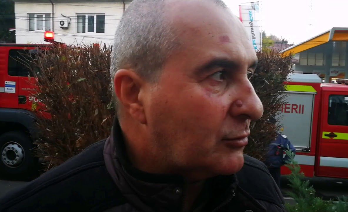 Două ore jumătate, la peste 60 de metri înălțime. Motivul, o fată (FOTO-VIDEO)