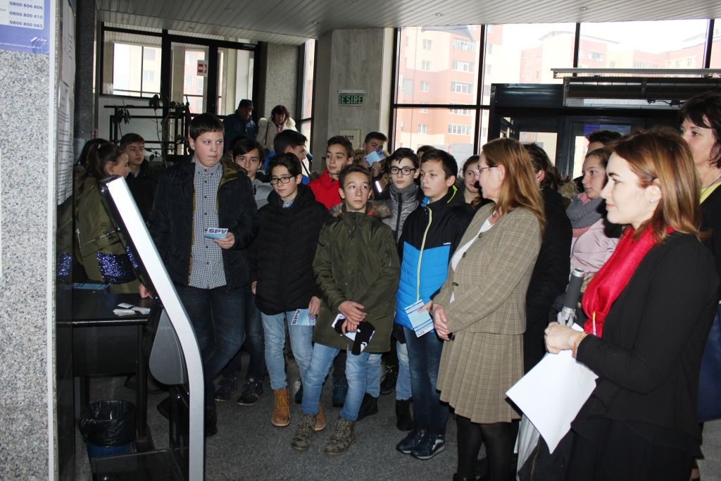 “Ziua porților deschise” la Administraţia Judeţeană a Finanţelor Publice Neamţ 