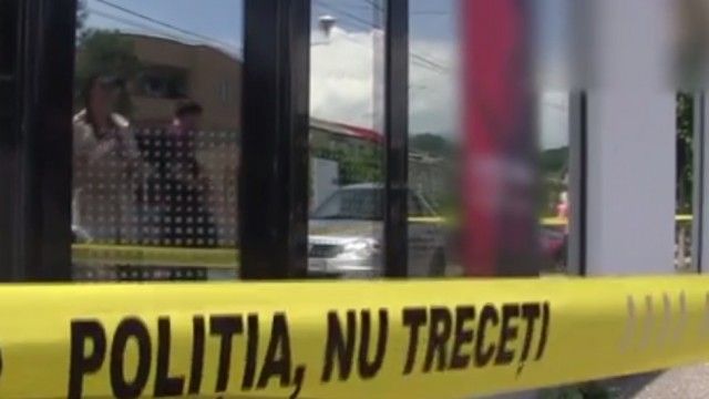 Jaf ratat. Hoții au plecat din bancă fără niciun ban