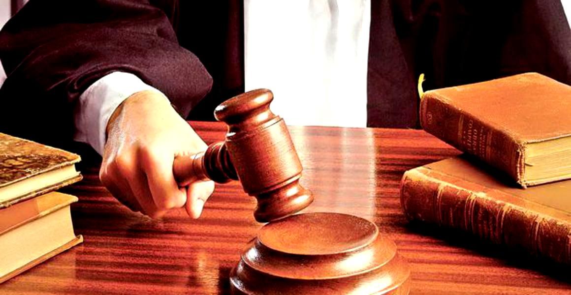 Decrete de eliberare din funcţie a unor magistraţi, semnate de Iohannis. Unul este din Neamț