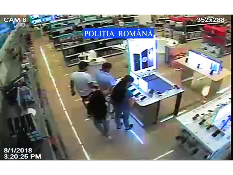 Căutat de polițiști pentru furtul unui telefon (FOTO)